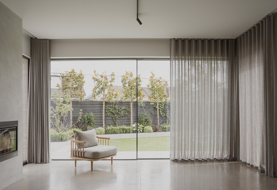 Claygate House by Alexander Martin Architects