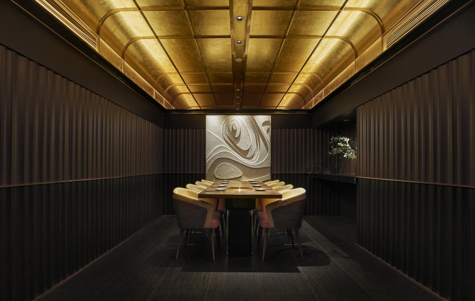 DAIMUYAKINIKU China by okamoto deguchi design