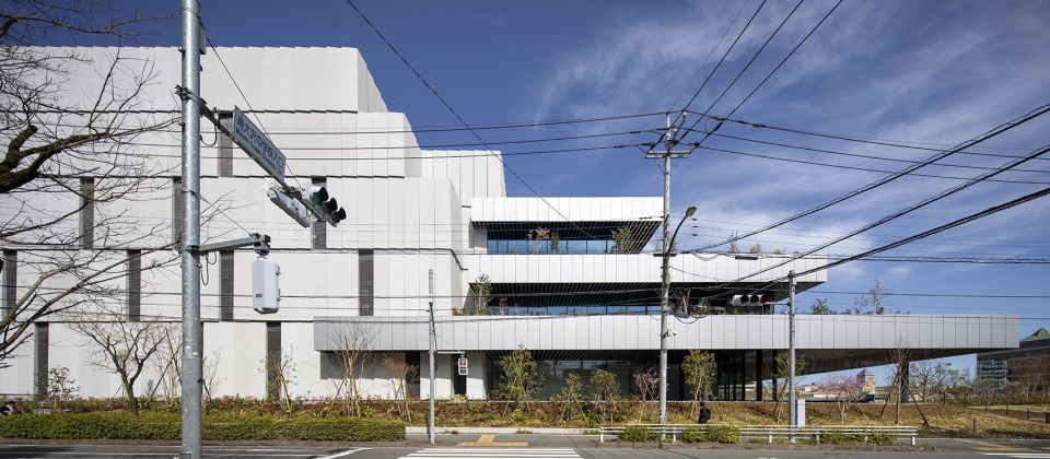 Zenyaku Kogyo R&D Center by Nikken Sekkei Ltd - 谷德设计网