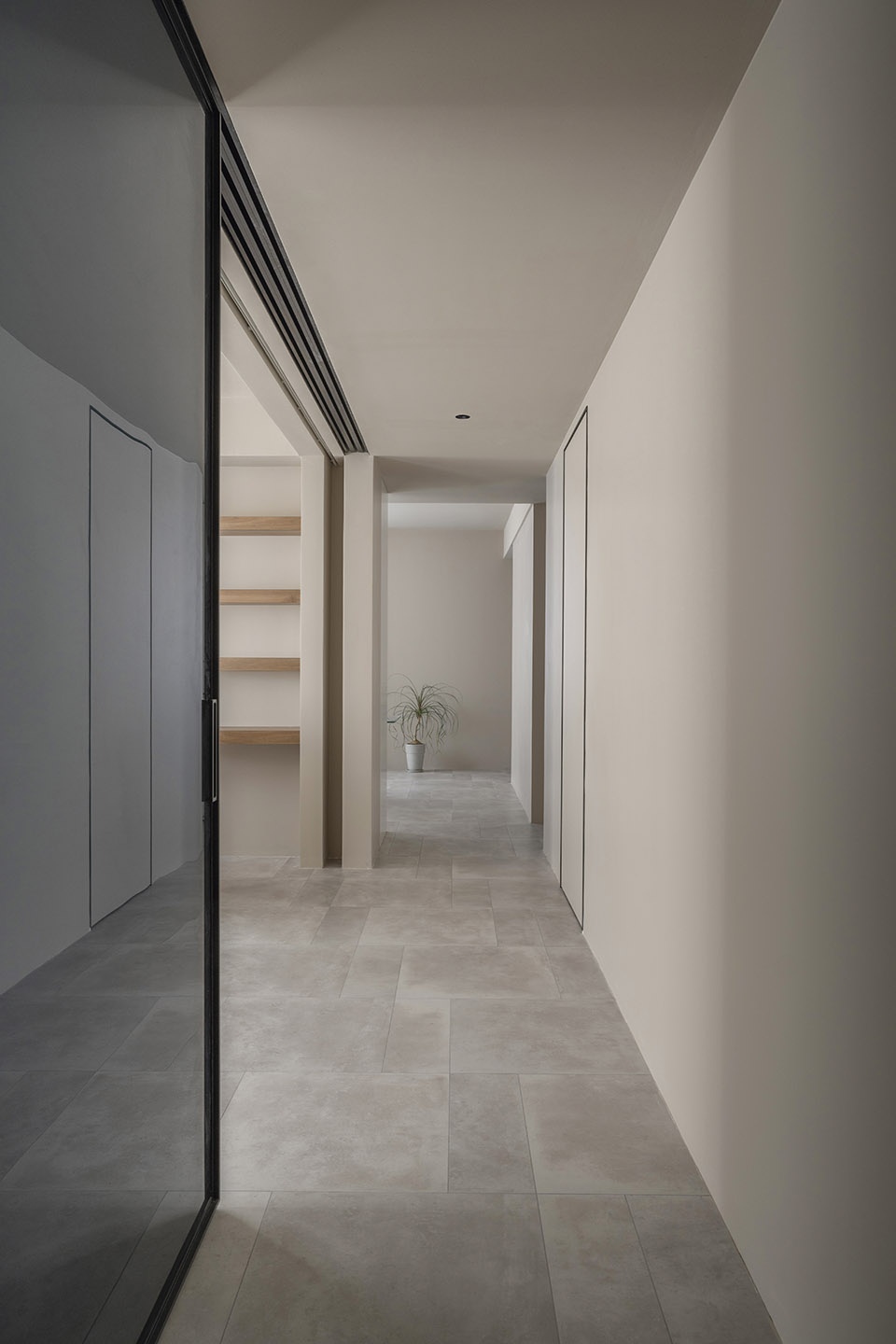 Chaoyang apartment China by Luo Xiuda