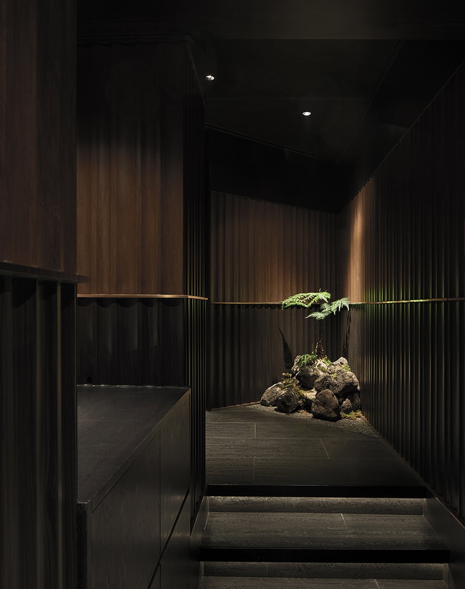 DAIMUYAKINIKU China by okamoto deguchi design