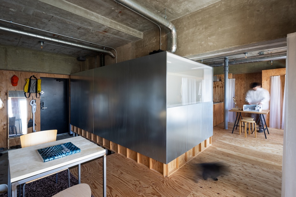 csteel apartment by yutarou ohta