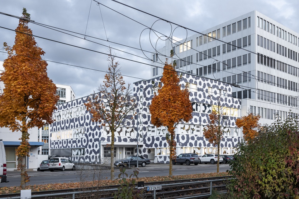 facade intervention of sw35 by j mayer h