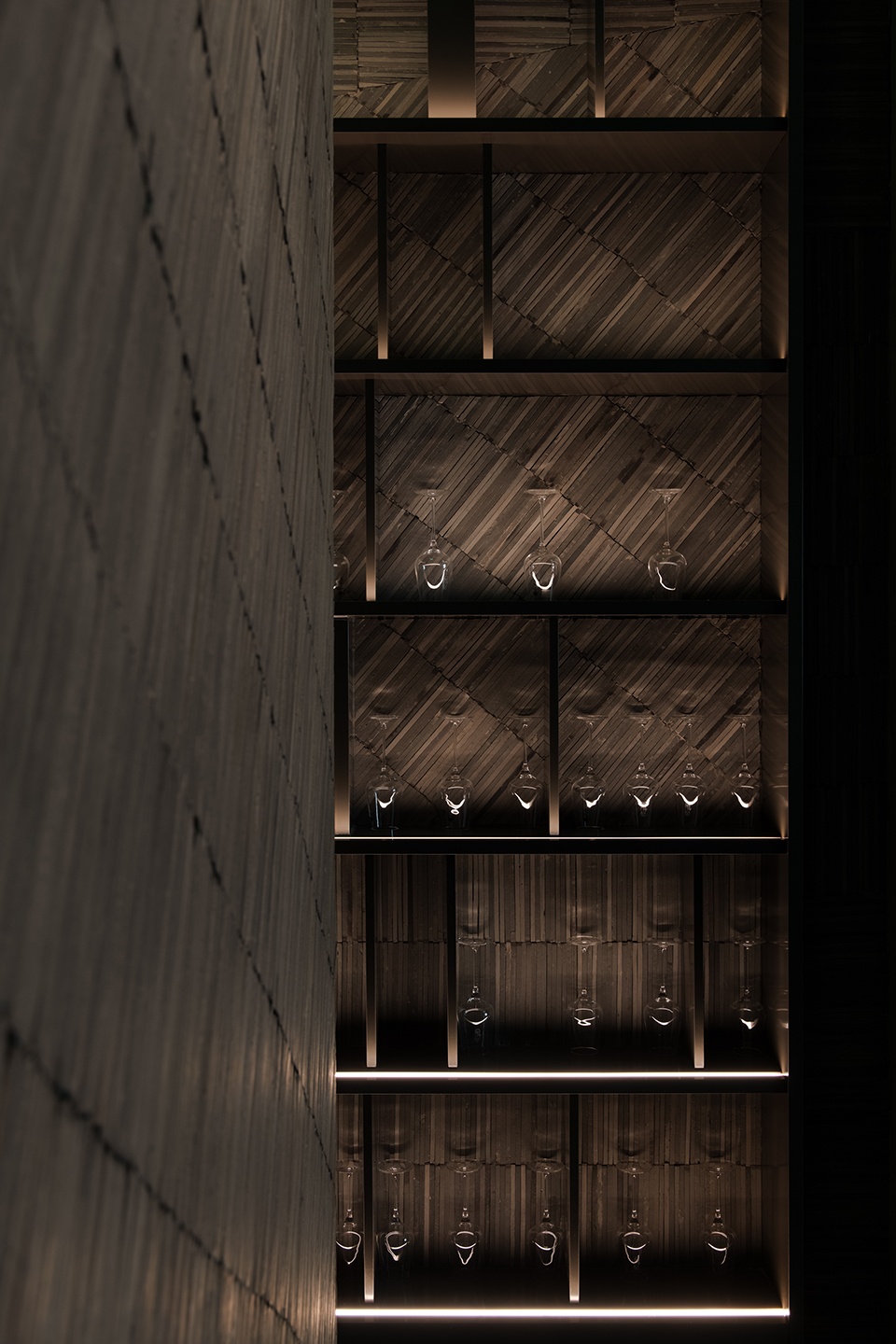 le coq wine bistro china by roomoo