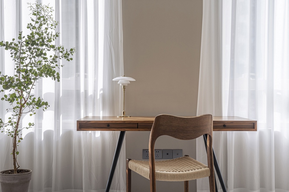 Chaoyang apartment China by Luo Xiuda