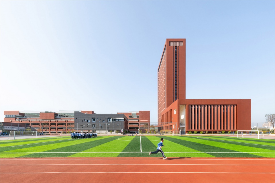 SMS Pingshan Innovation school China by CMAD Architects