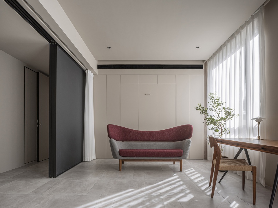 Chaoyang apartment China by Luo Xiuda