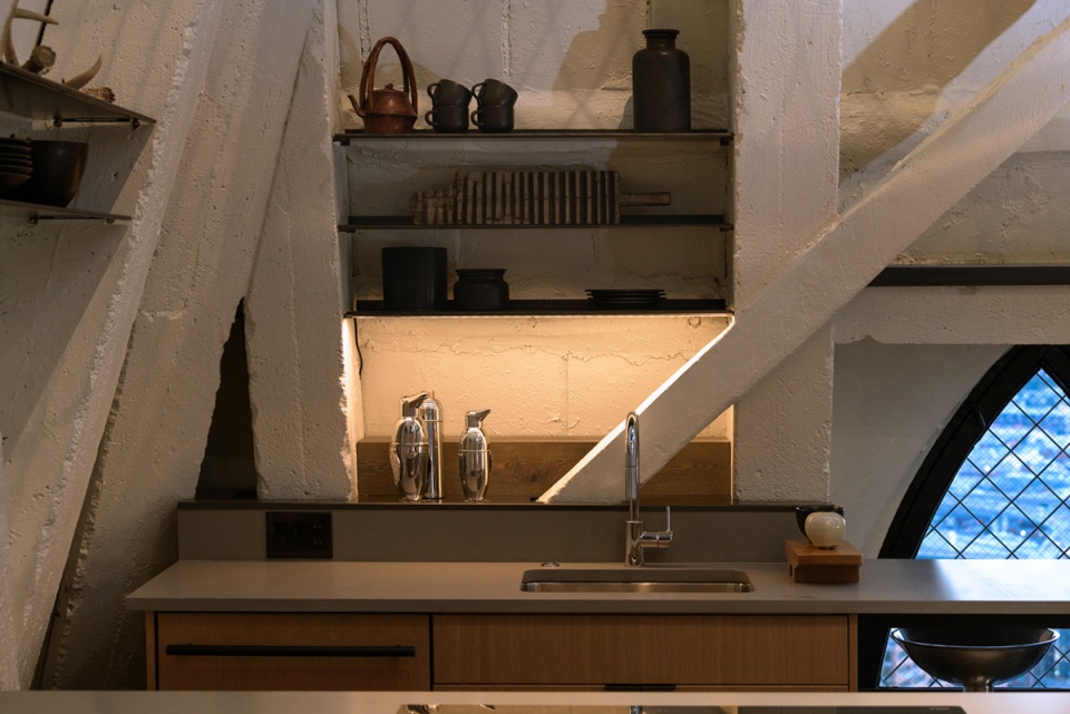 the penthouse at smith tower by graham baba architects