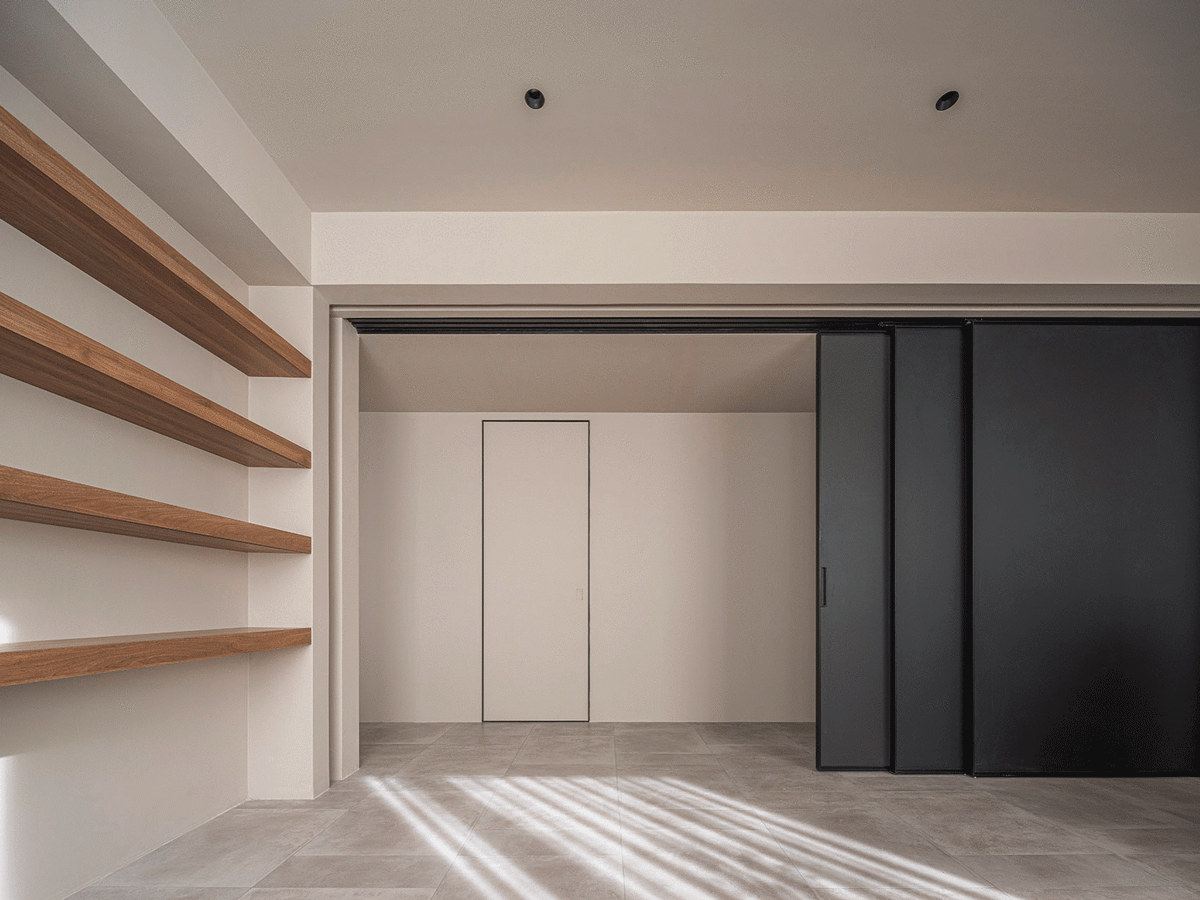 Chaoyang apartment China by Luo Xiuda
