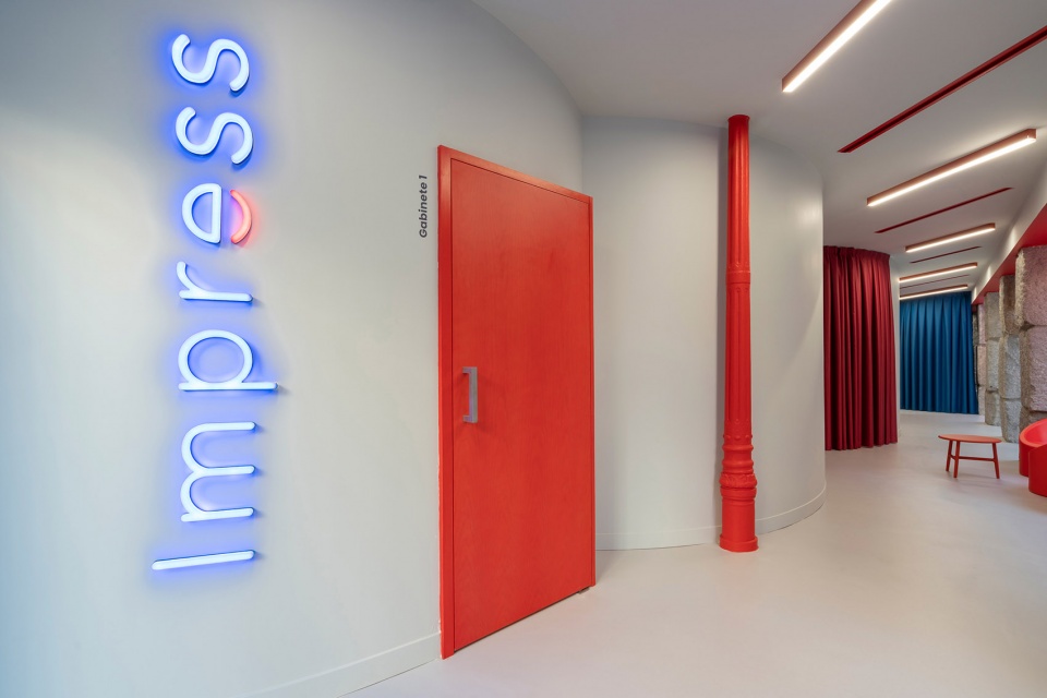 IMPRESS MADRID TEENS by Raul Sanchez Architects