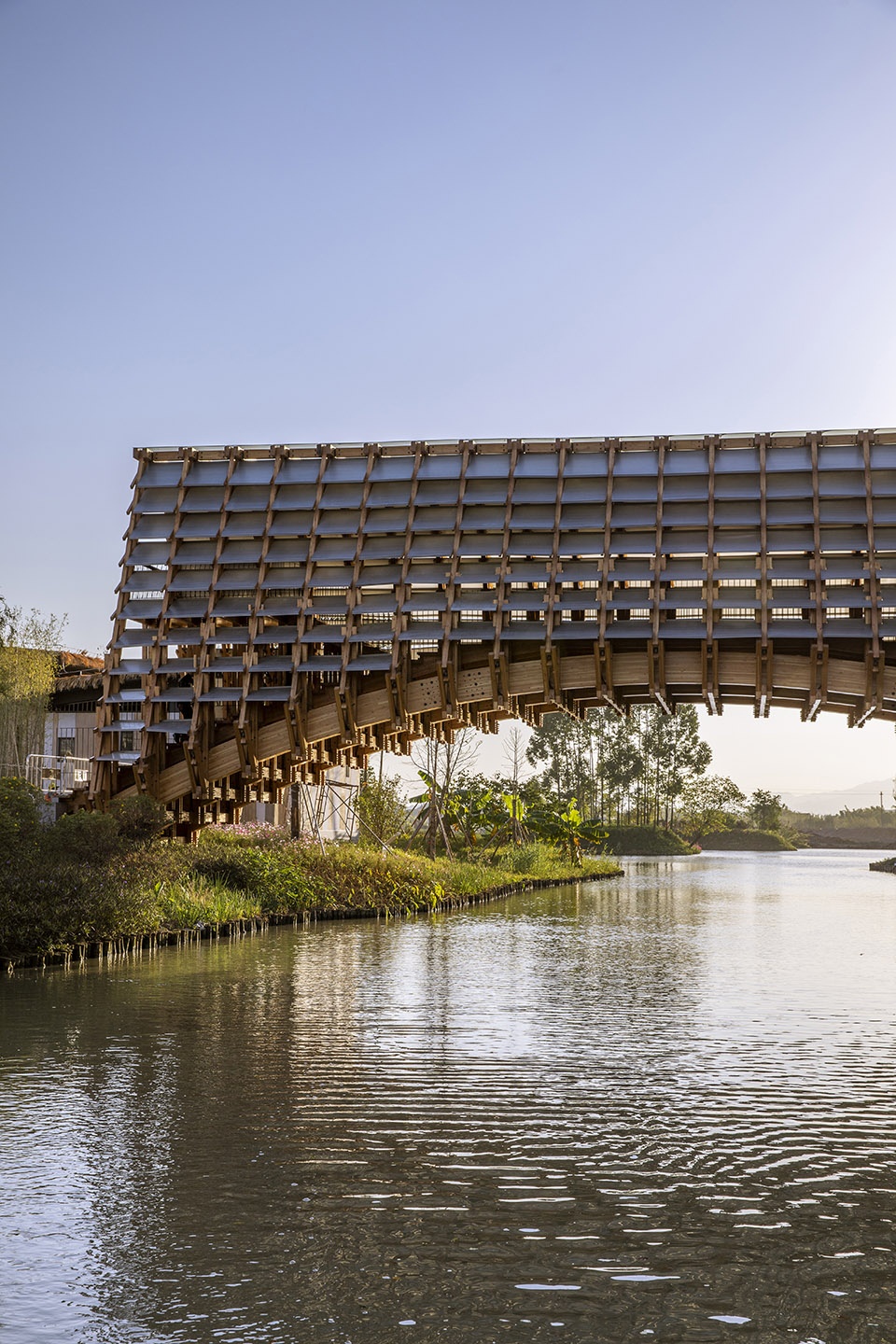 Timber Bridge in Gulou Waterfront LUO studio
