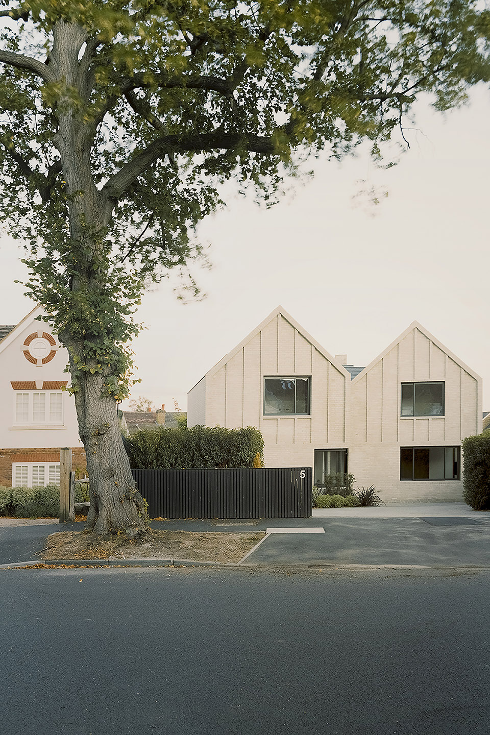 Claygate House by Alexander Martin Architects 谷德设计网