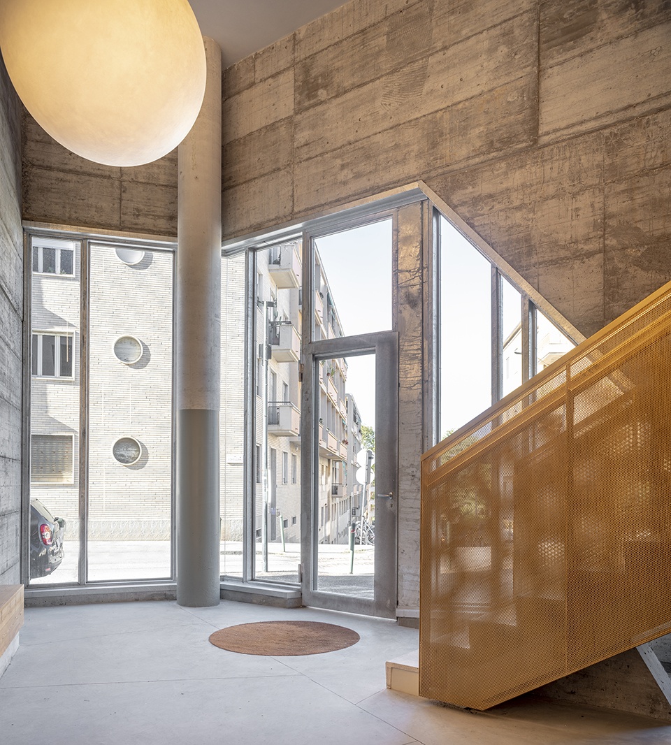 the house on stilts by studio architetti 1