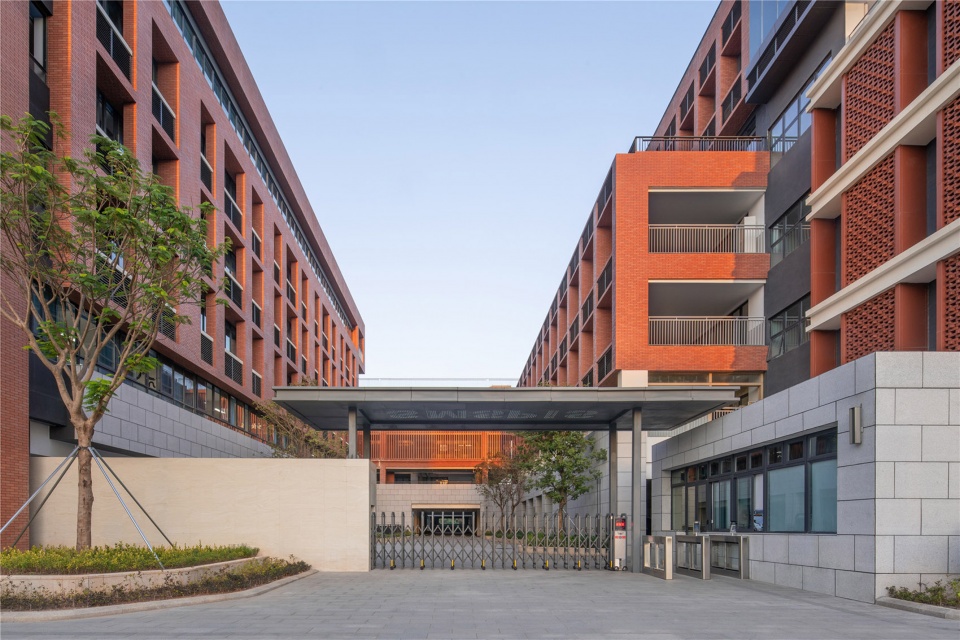 SMS Pingshan Innovation school China by CMAD Architects