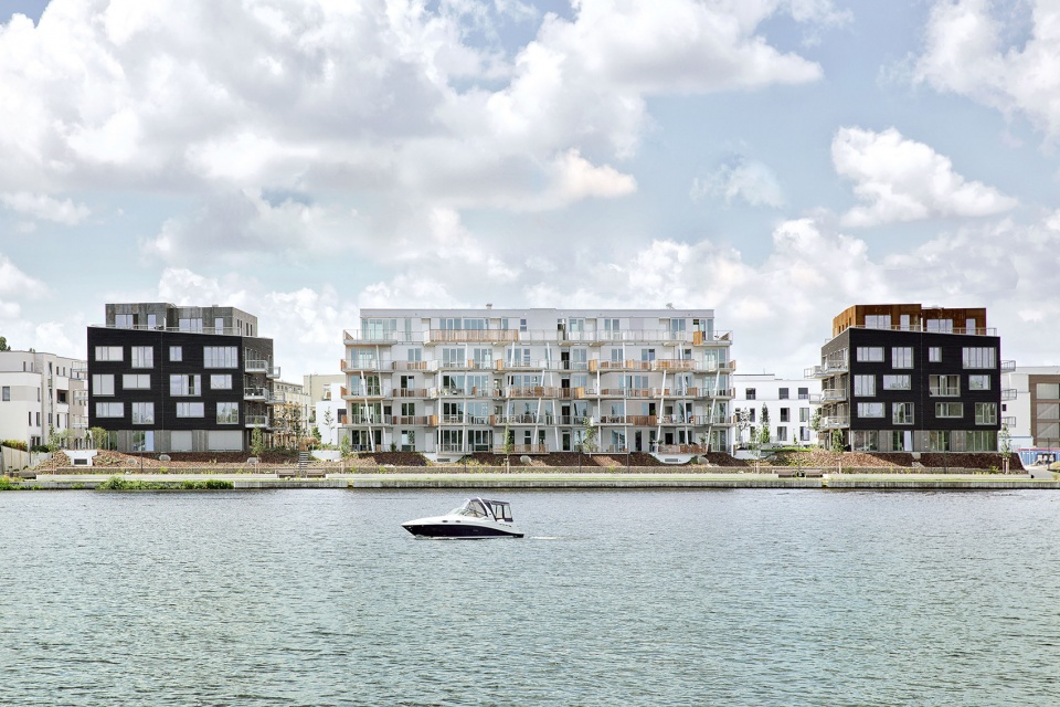 Footbridge on the water LOVE architecture and urbanism