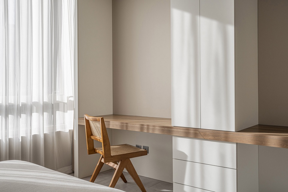 Chaoyang apartment China by Luo Xiuda