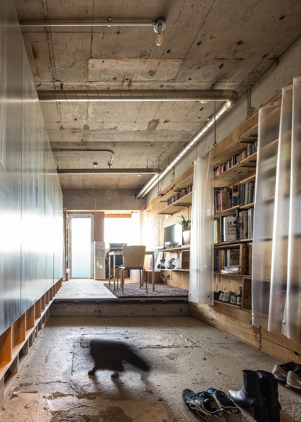 csteel apartment by yutarou ohta