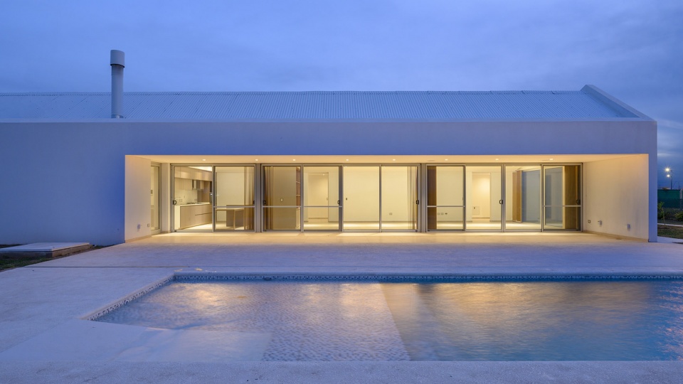 Genaro House by s estudio