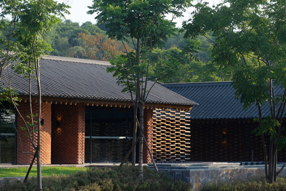 under 35 wu ziye