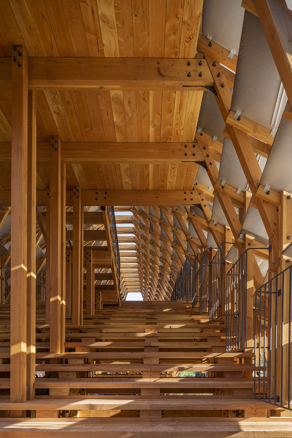 Timber Bridge in Gulou Waterfront LUO studio