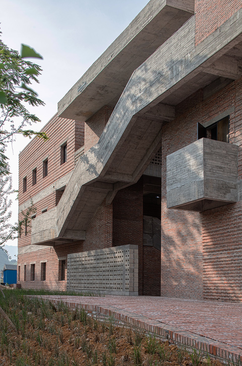 Cultural Service Center and LocalWorkshops of Ruyi Village Regional Studio