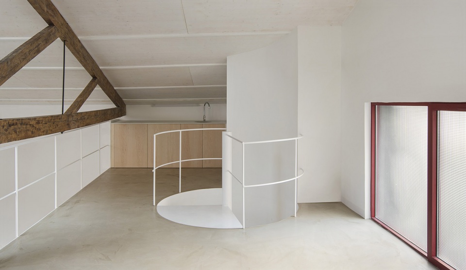 red house barcelona by arame studio