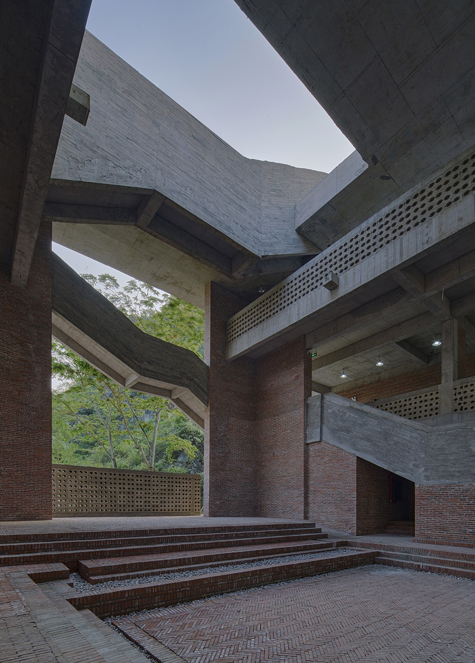 Cultural Service Center and LocalWorkshops of Ruyi Village Regional Studio