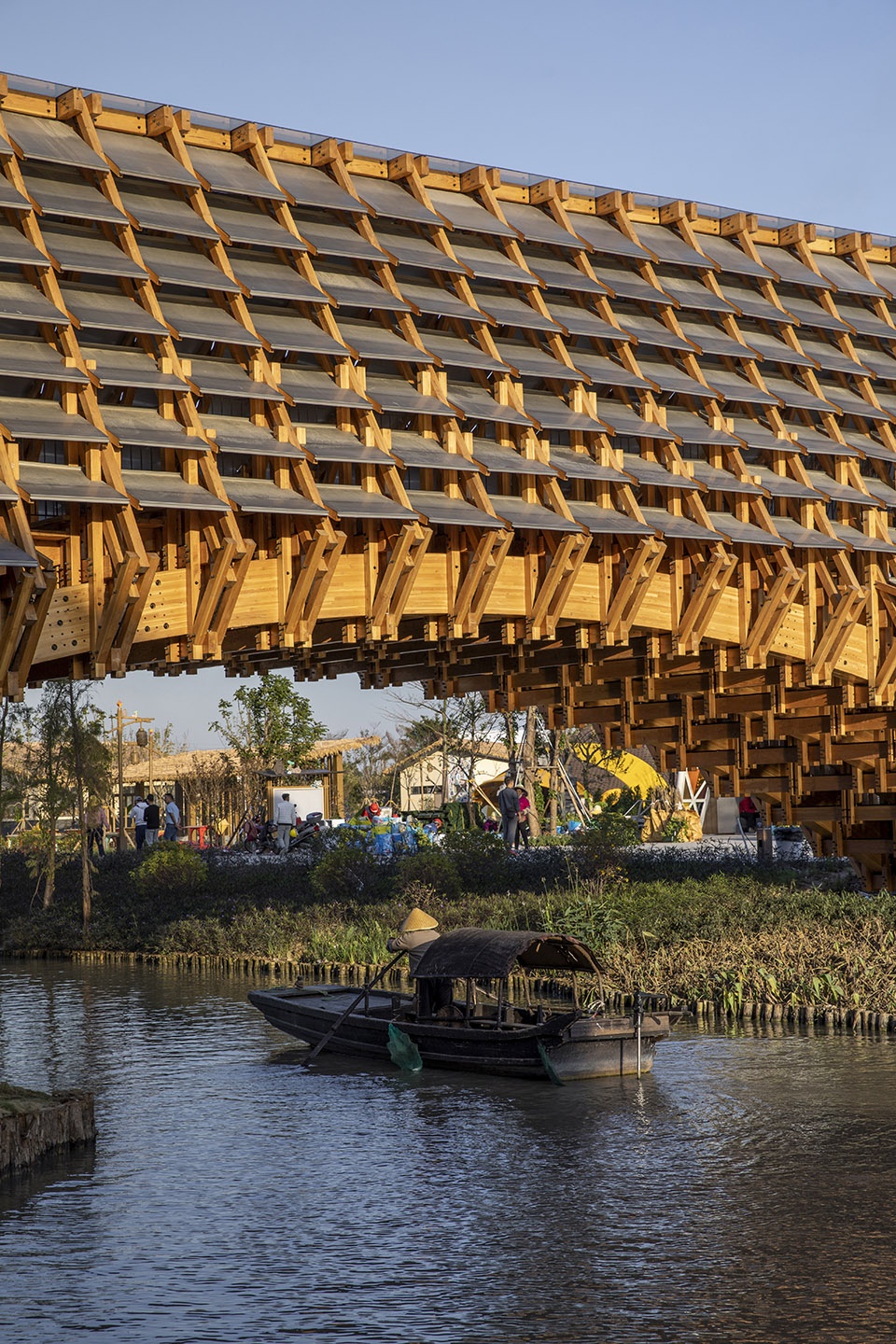 Timber Bridge in Gulou Waterfront LUO studio