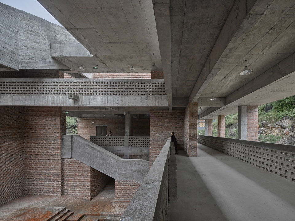Cultural Service Center and LocalWorkshops of Ruyi Village Regional Studio