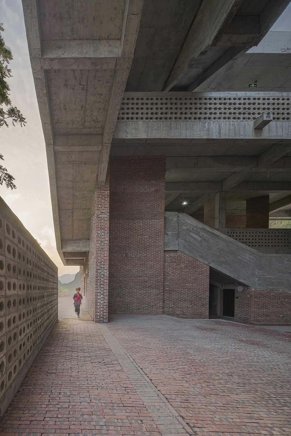 Cultural Service Center and LocalWorkshops of Ruyi Village Regional Studio
