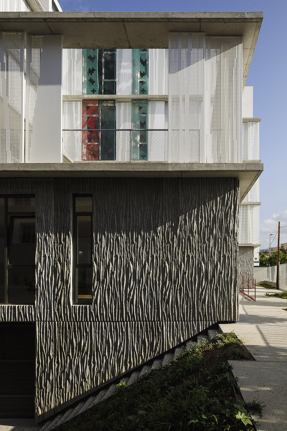 Provincial Office of the Red Cross in Malaga endosdedos architecture