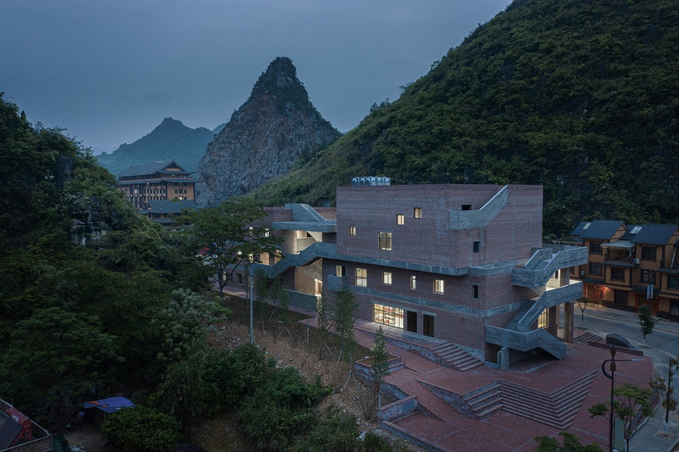 Cultural Service Center and LocalWorkshops of Ruyi Village Regional Studio