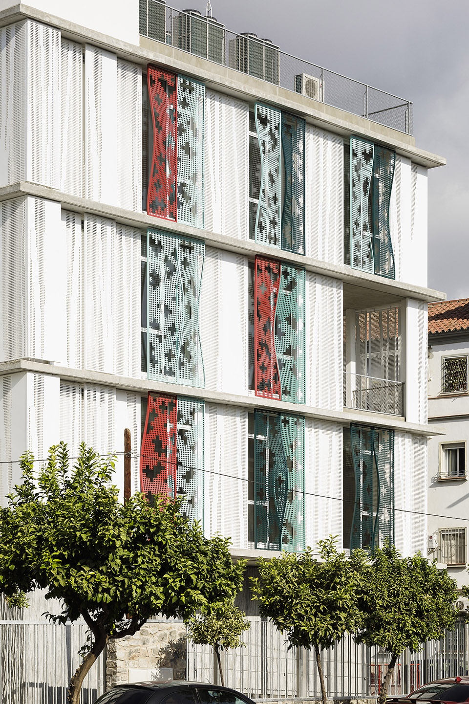Provincial Office of the Red Cross in Malaga endosdedos architecture