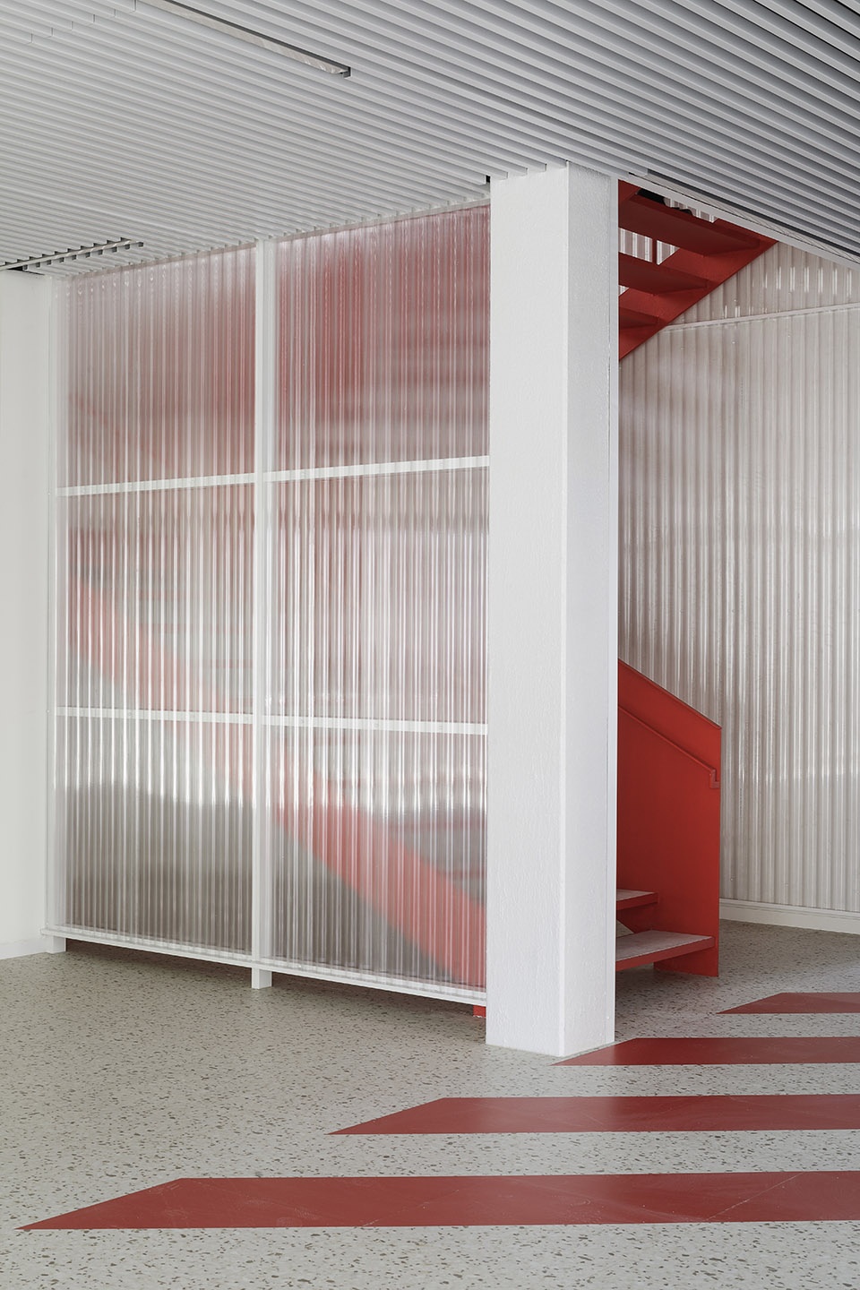 Provincial Office of the Red Cross in Malaga endosdedos architecture