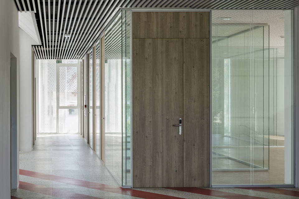 Provincial Office of the Red Cross in Malaga endosdedos architecture