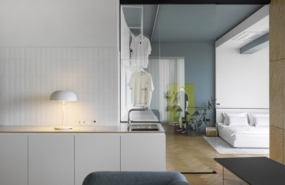 reflection apartment minsk by zrobim architects