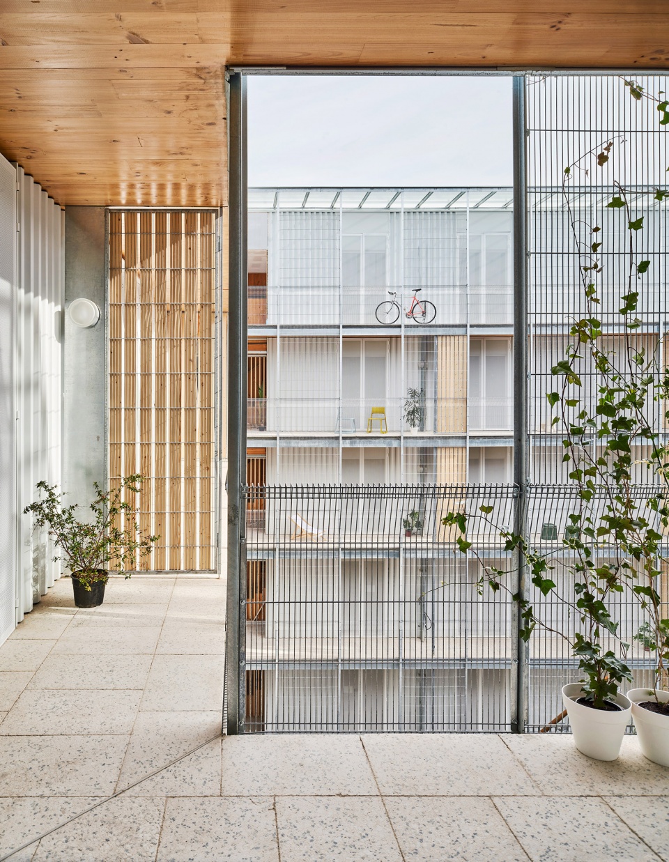 85 Social Housing Units by peris toral arquitectes