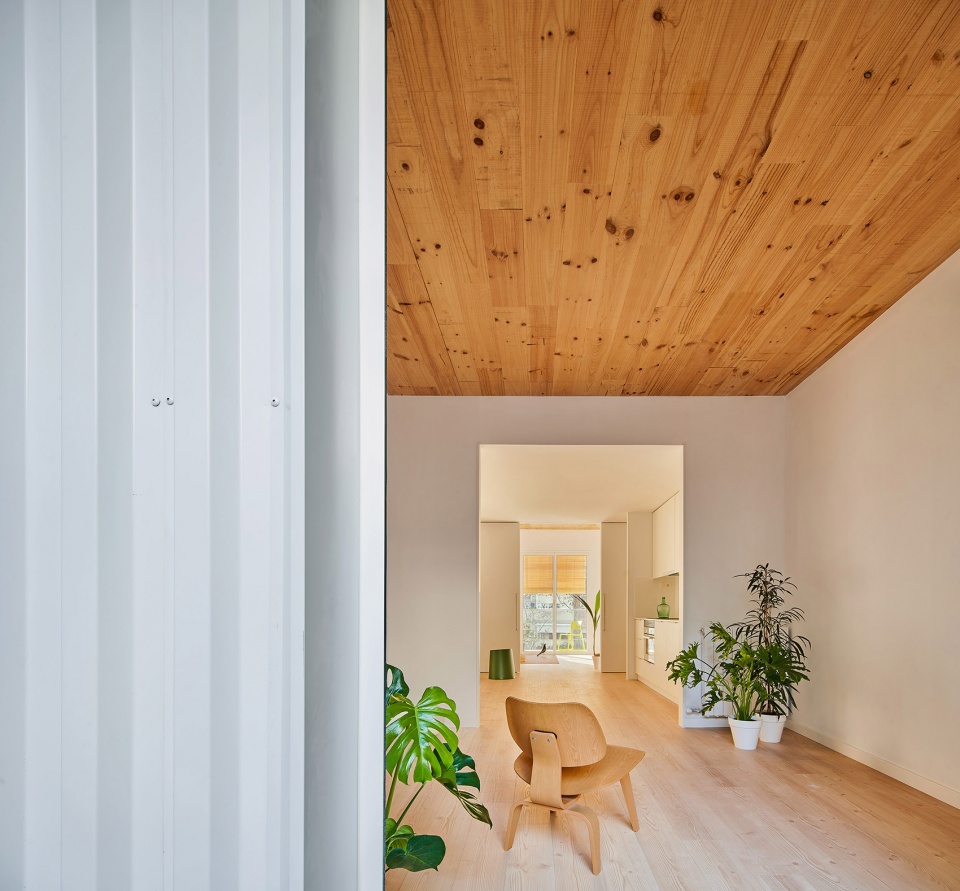 85 Social Housing Units by peris toral arquitectes