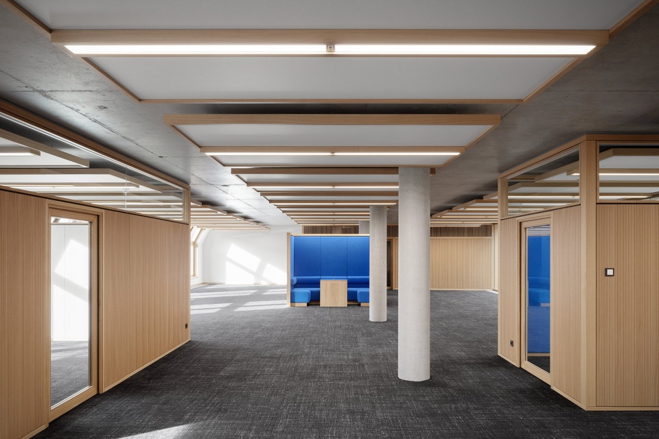 HOUSE OF COMMERCE by Behles Jochimsen