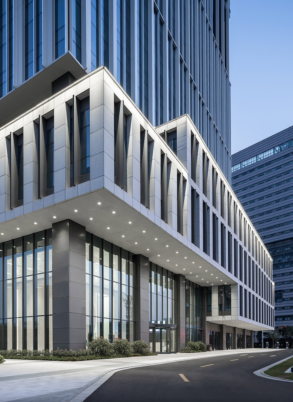 Lvchuang building China by GEN Architects