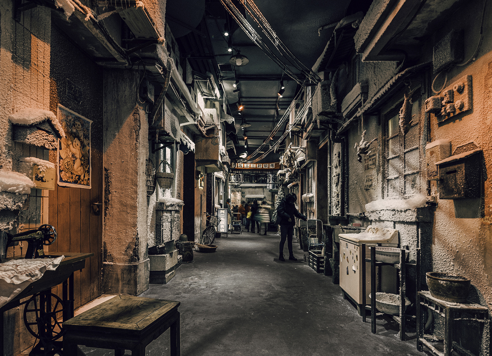 shanghai north bund raffles city long lane by shanghai zhijian space sesign co ltd