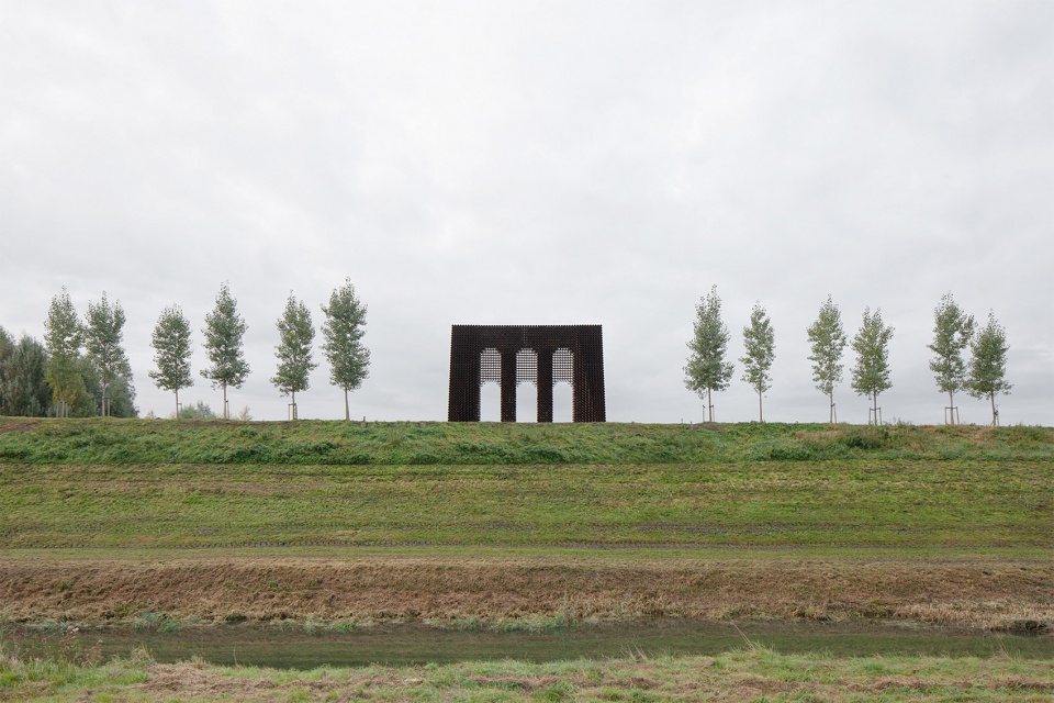 waterline monument by gijs van vaerenbergh