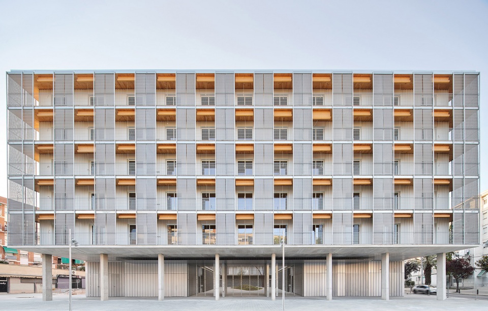85 Social Housing Units by peris toral arquitectes