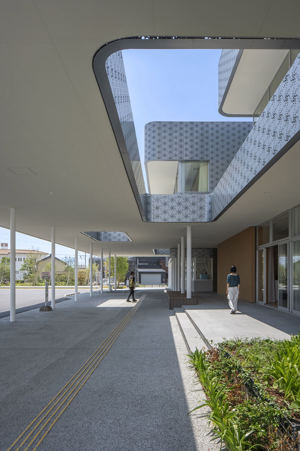 Kozakai Kifukan Community Center by Yasuyuki ITO C A Coelacanth and Associates