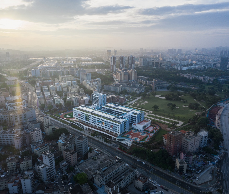 shenzhen longhua xingzhi middle school by zhubo aao