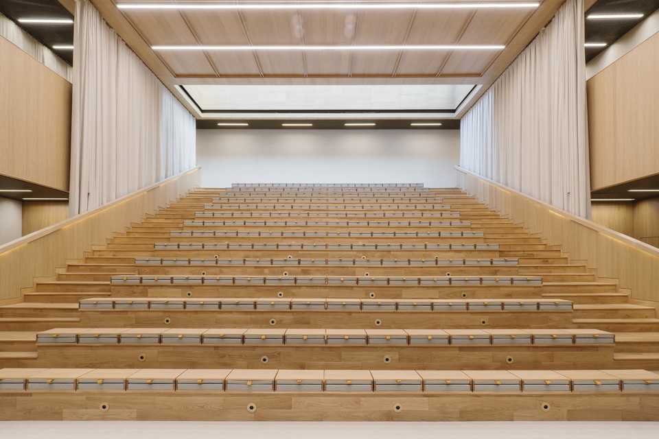 workstation by franklin azzi architecture