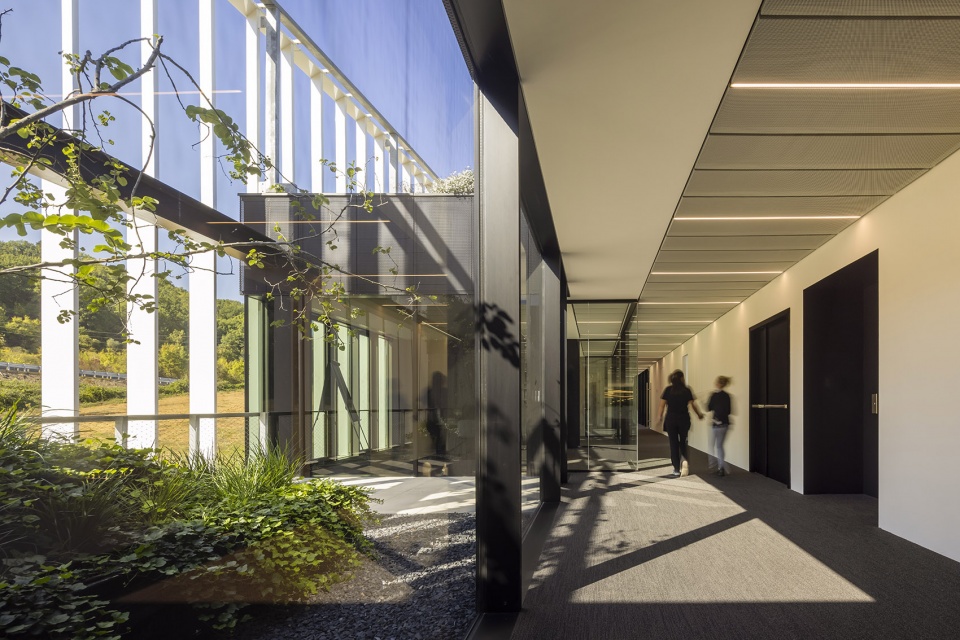 Furla Headquarters Progetto Italia by GEZA Architettura