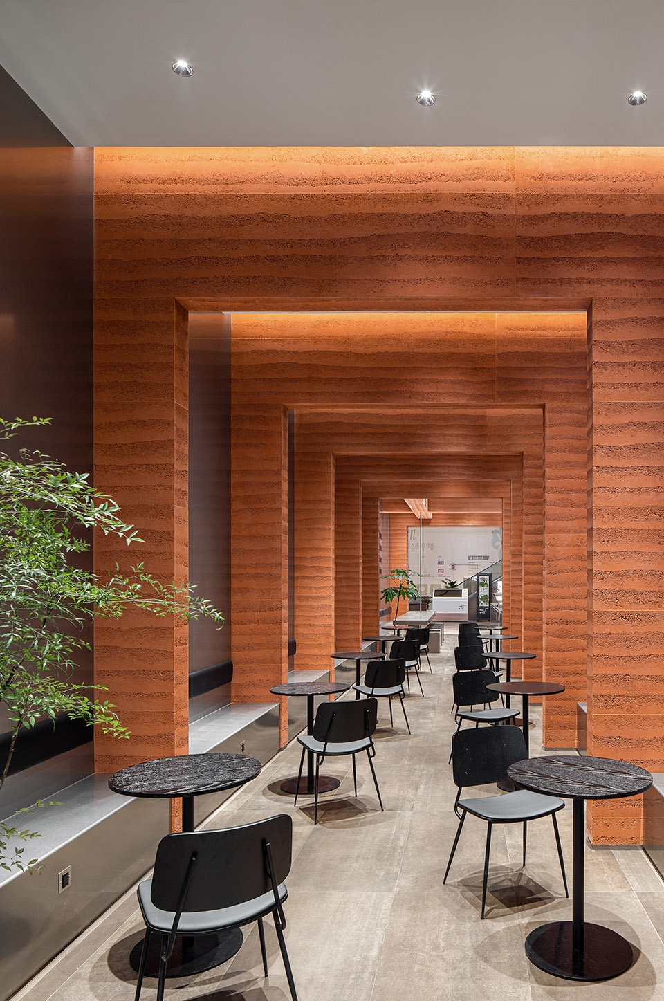 M Stand in Yifenghui Ningbo China by z15 studio