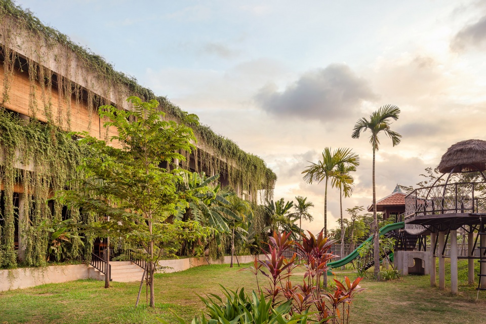 coconut club park cambodia by t3 architects