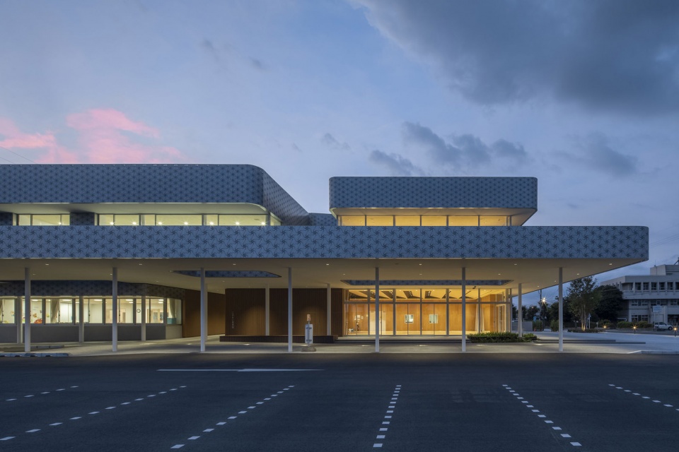 Kozakai Kifukan Community Center by Yasuyuki ITO C A Coelacanth and Associates